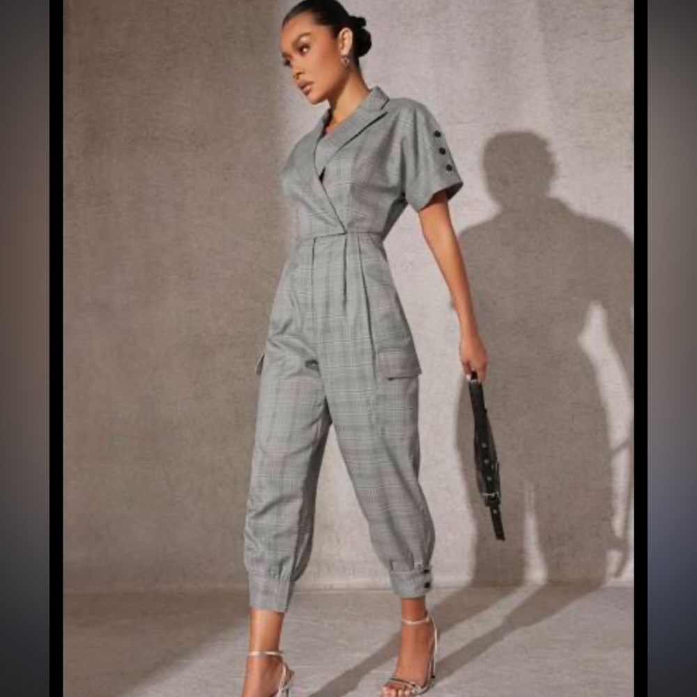 Madonna‎ & Co plaid jumpsuit pleated classic elegant size S lapel wrap party